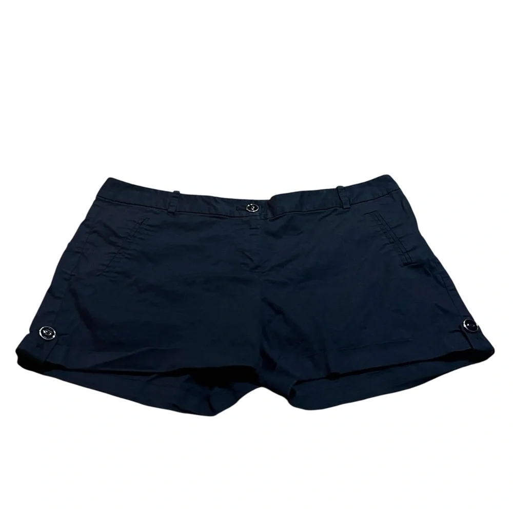 The Limited Black Roll-Cuff Shorts Size 8 - Picture 2 of 5